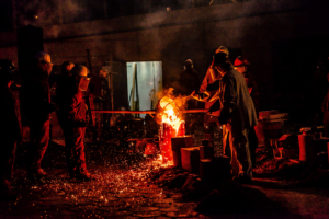 Pouring molten iron